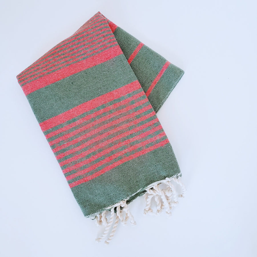  Mini towel guest in green forest  and red stripes 