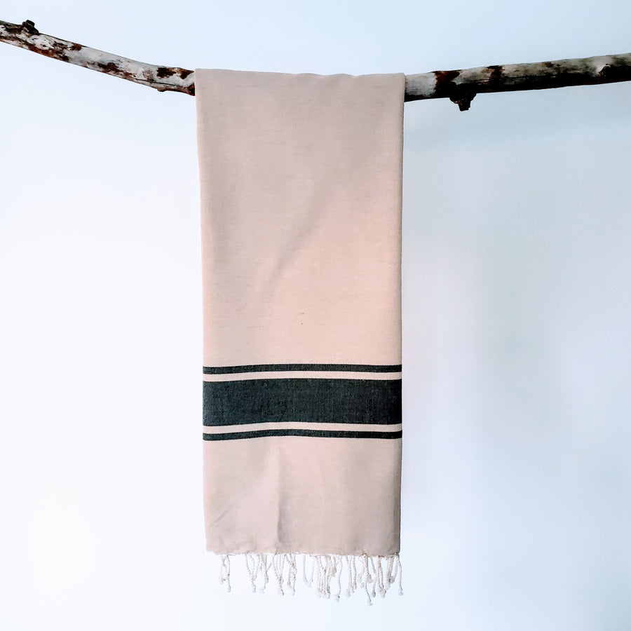 Classic Turkish towel with tassel trim