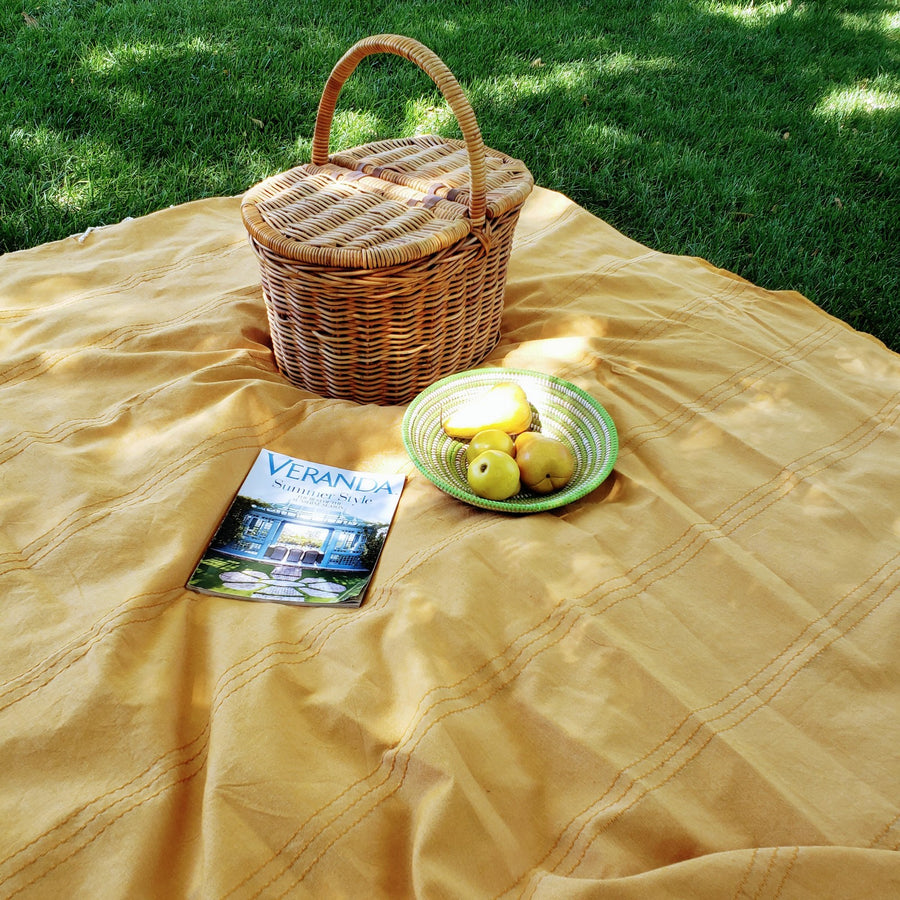 Double sized blanket in yellow