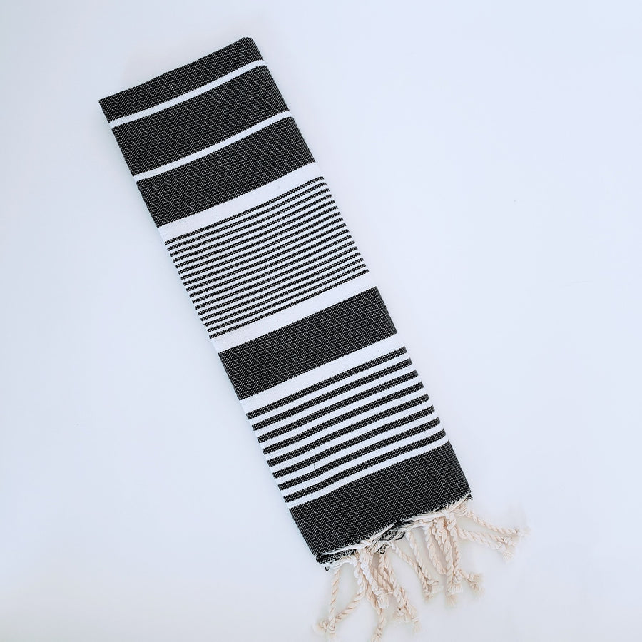  Mini guest towel in black and white stripes 